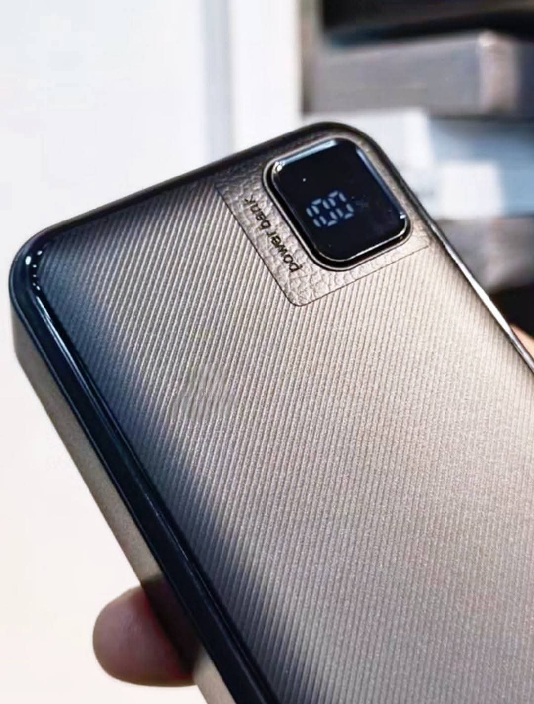 Ven-Dens 20,000mAh 22.5w Power Bank - Image 4